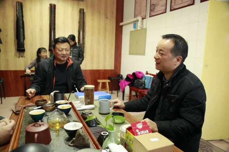 亚洲精品久久久久中文第一幕