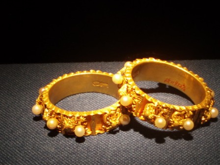 亚洲精品久久久久中文第一幕