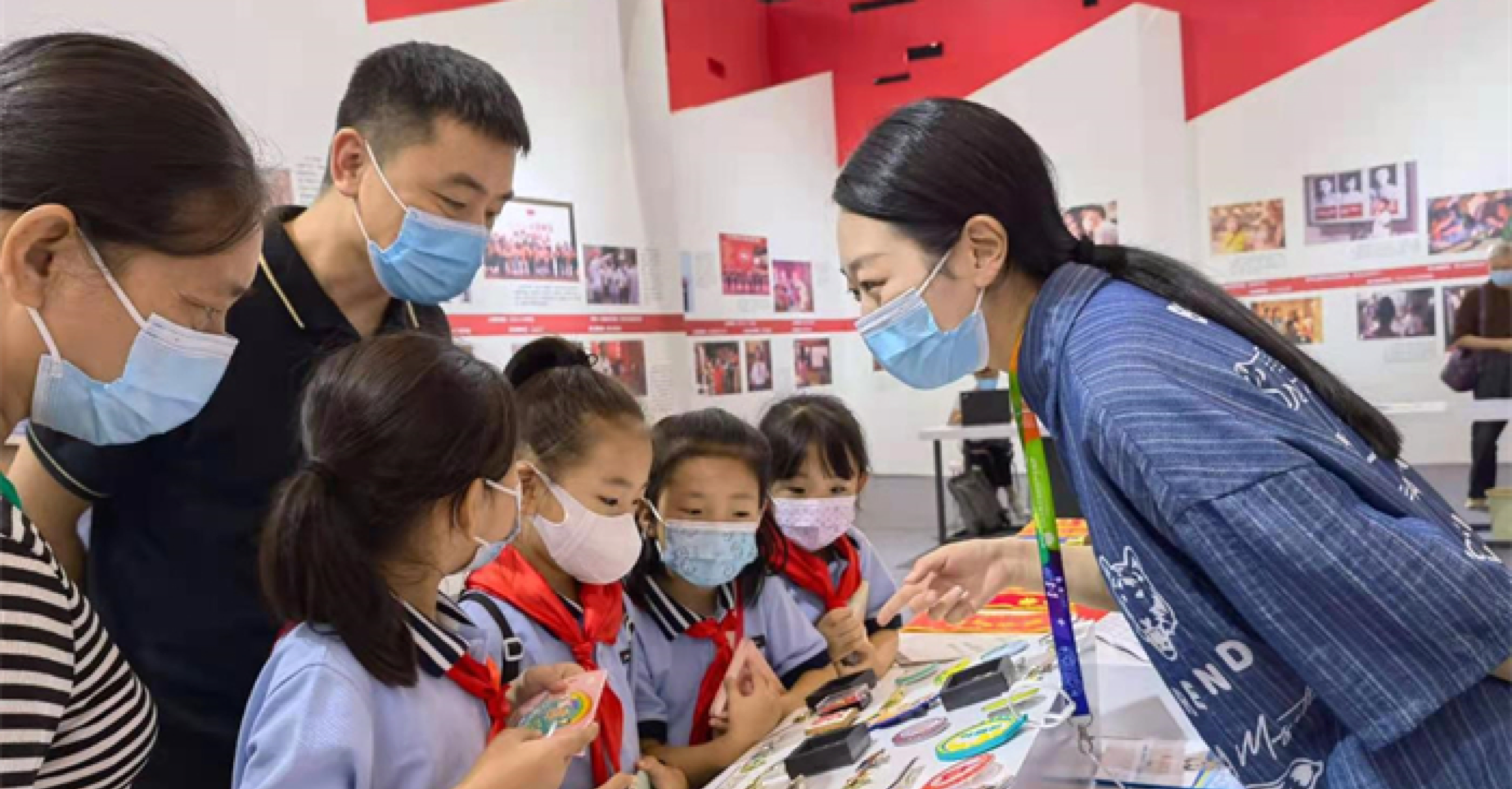 亚洲精品久久久久中文第一幕