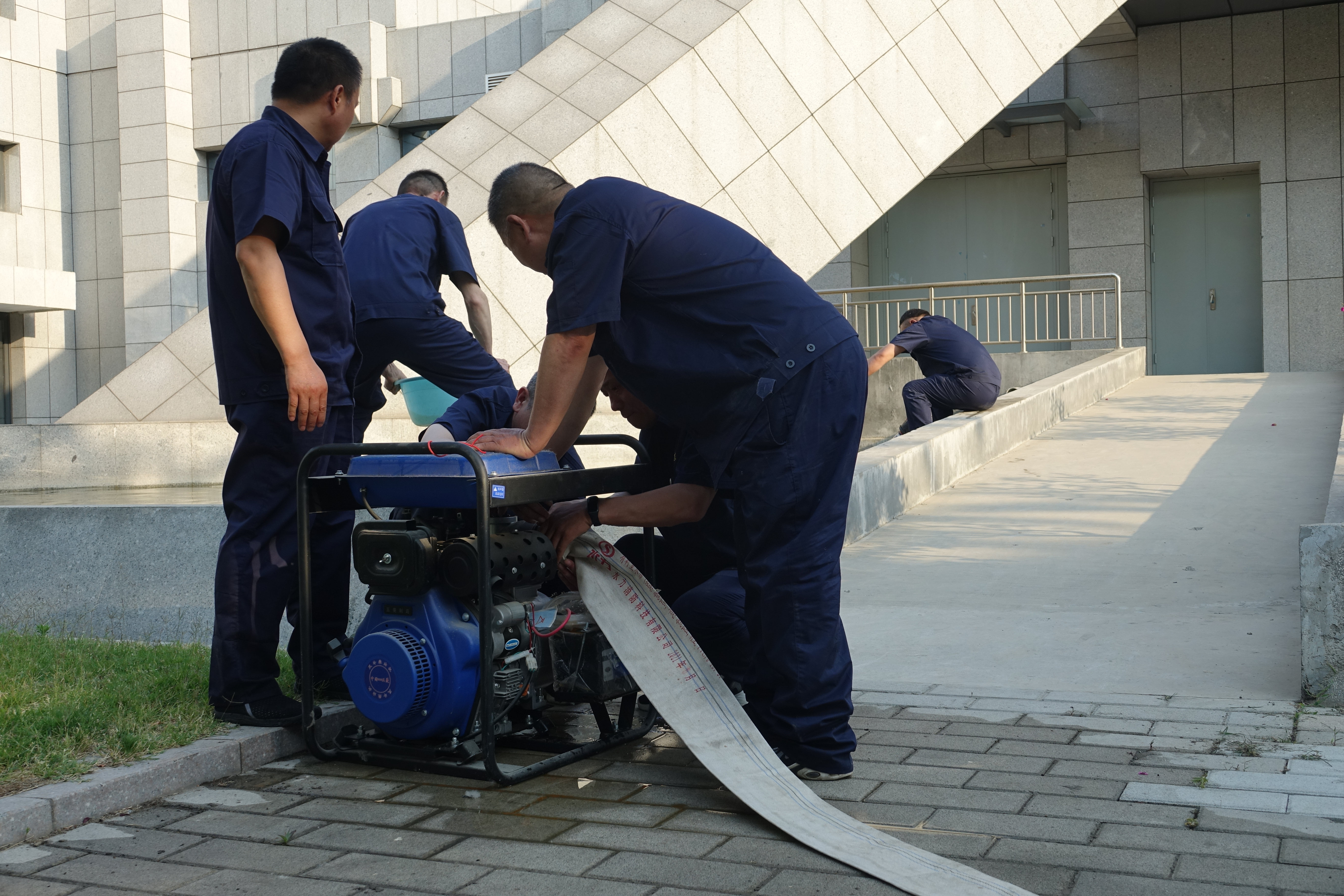 亚洲精品久久久久中文第一幕