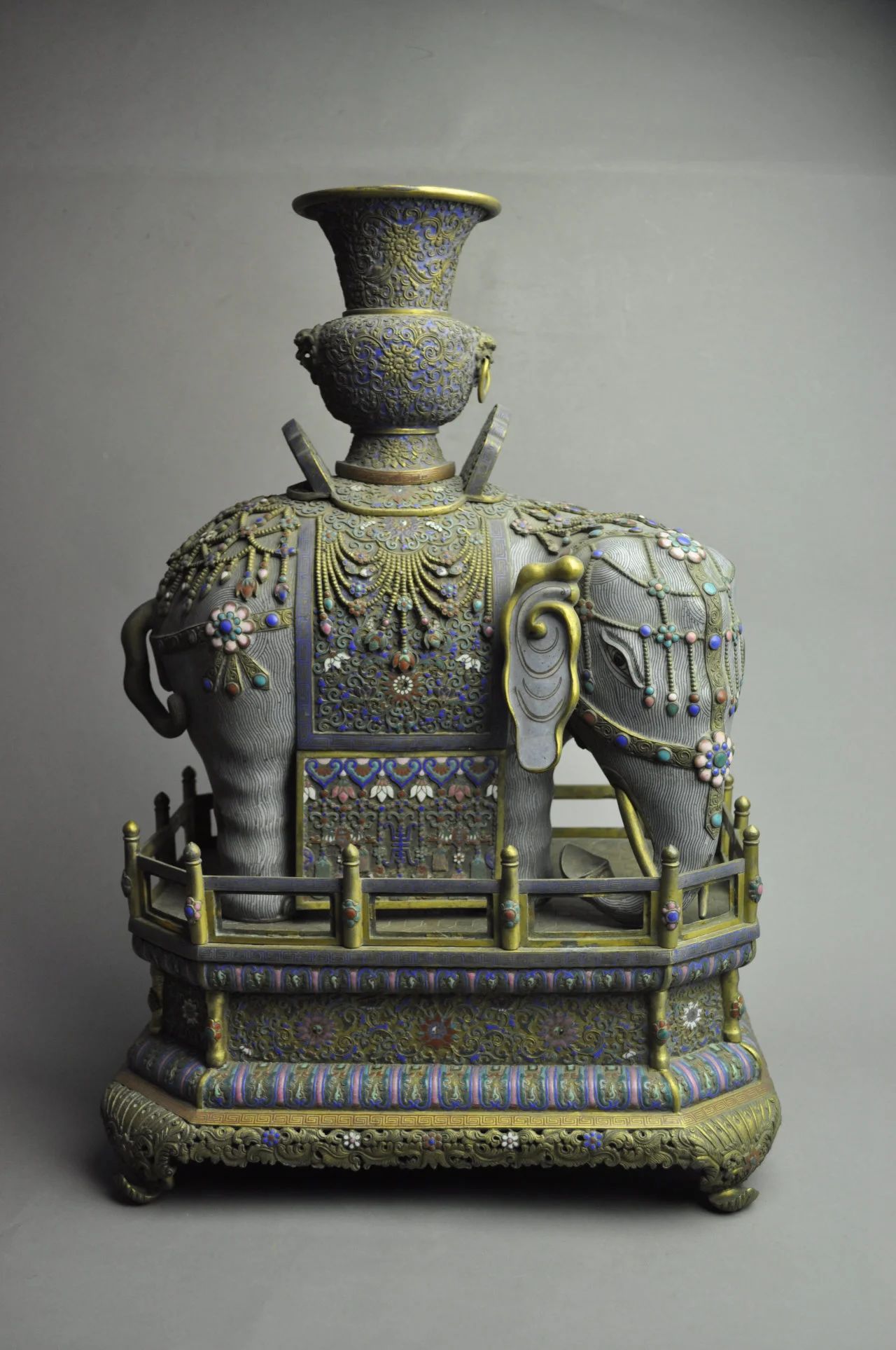 亚洲精品久久久久中文第一幕