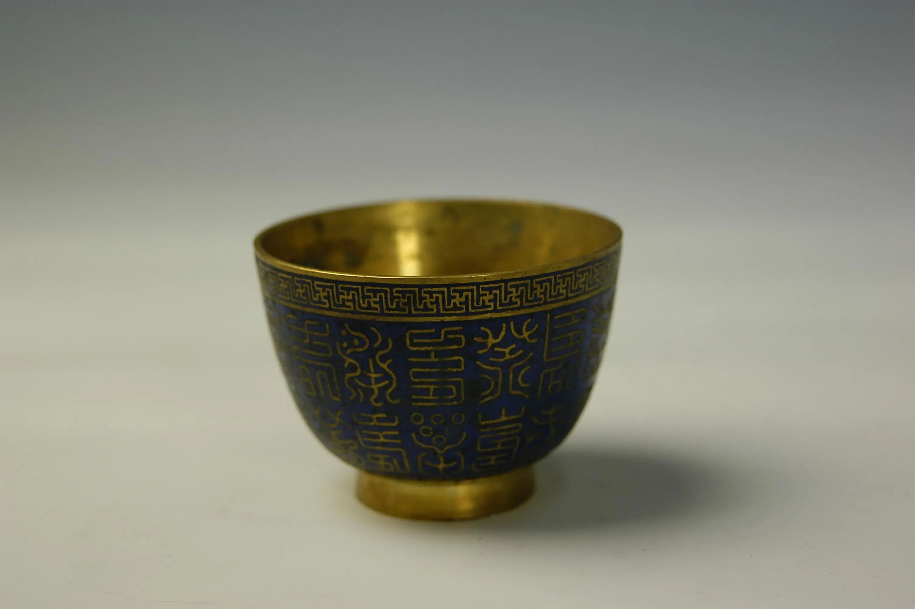 亚洲精品久久久久中文第一幕