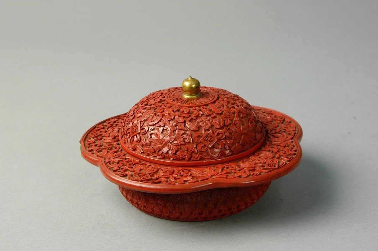 亚洲精品久久久久中文第一幕