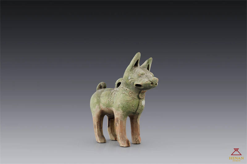 绿釉陶立狗.jpg